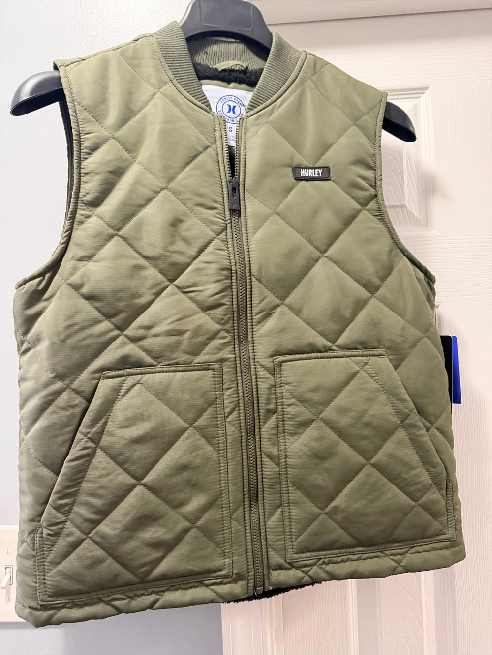 Hurley Olive Green Quilted Zip-Up Vest with front pockets
